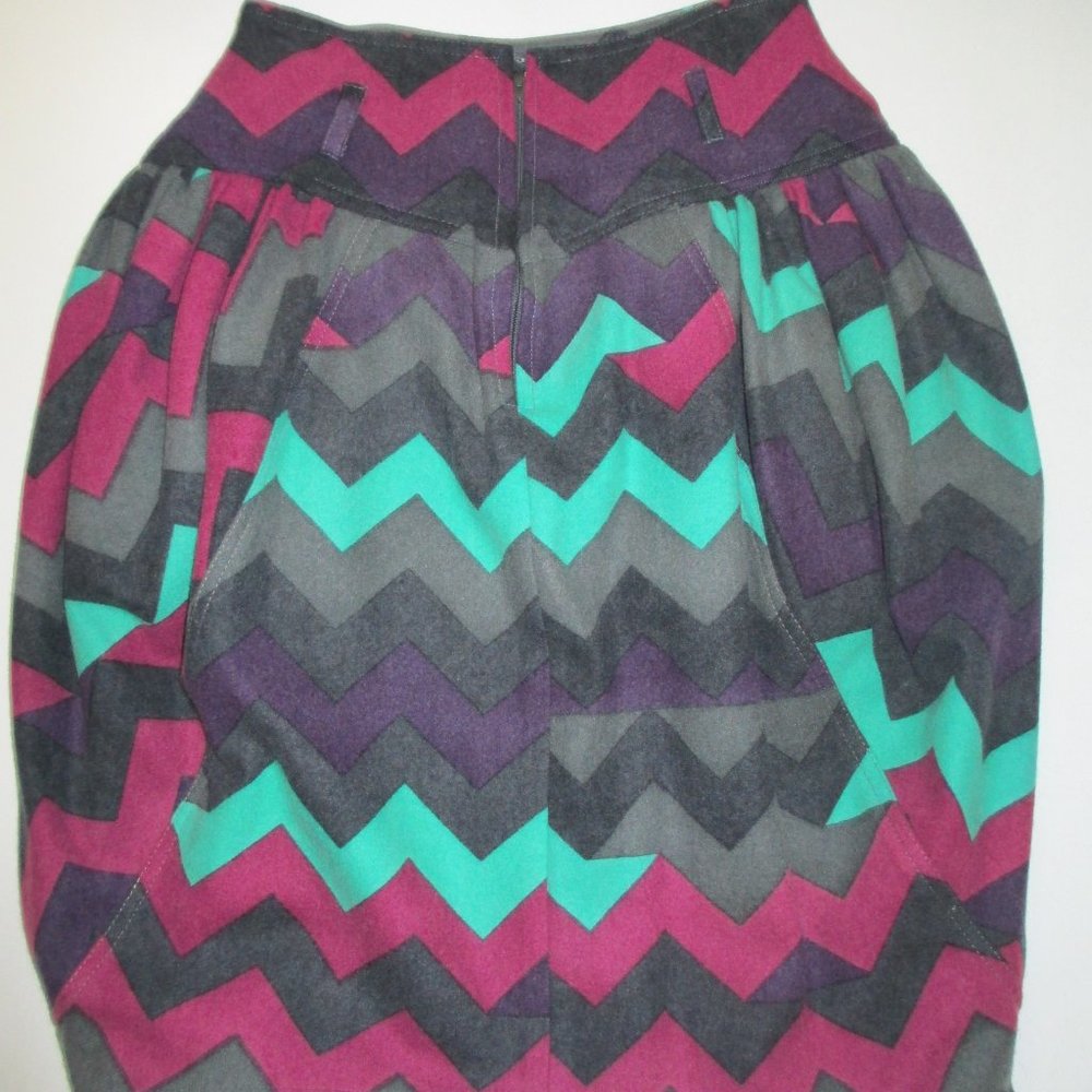 TIMMI VINTAGE TULIP SKIRT - Picture 5 of 7